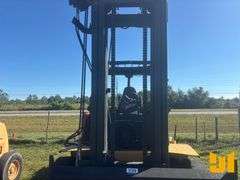 HYSTER ROUGH TERRAIN FORKLIFT