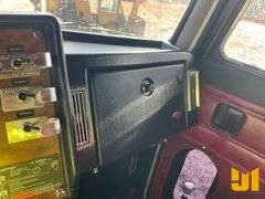 1990 PETERBILT 378 TANDEM AXLE DUMP TRUCK VIN: 1XPFD20X0LN292665