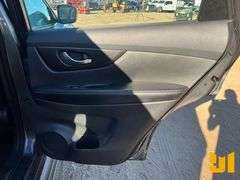 2017 NISSAN ROGUE VIN: 5N1AT2MT5HC862230 FWD