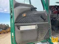 2013 MACK CXU 613(PINNACLE) TANDEM AXLE REGULAR CAB FLATBED TRUCK VIN: 1M2AW02C9DM033146