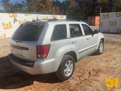 2008 JEEP GRAND CHEROKEE VIN: 1J8GR48KX8C188272 4WD