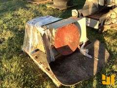 MONROE MSV-156-80-62-MN SALT AND SAND SPREADER SN: 10-11-7441