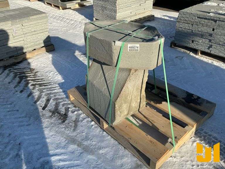 PALLET OF PENNSYLVANIA BLUE STONE BIRD BATH