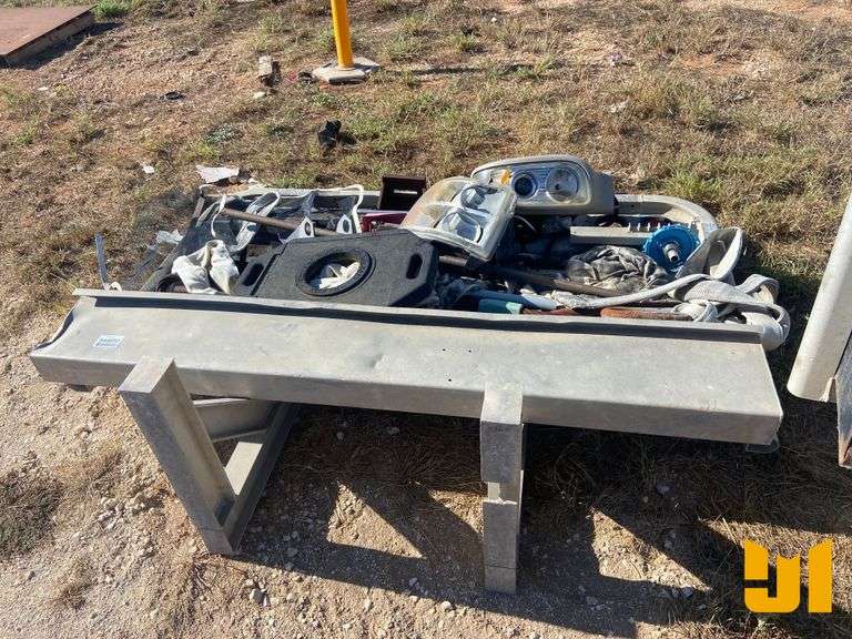 MERRITT HEADACHE RACK W/CONTENTS