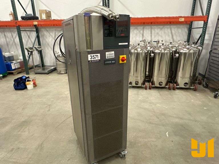 HUBER UNISTAT 825 DYNAMIC TEMPERATURE CONTROL SYSTEM SN: 367094