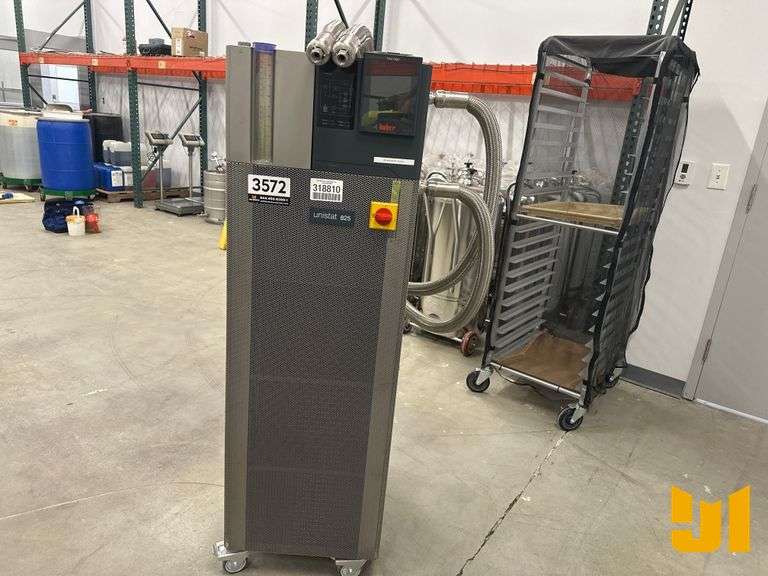 HUBER UNISTAT 825 DYNAMIC TEMPERATURE CONTROL SYSTEM SN: 366254