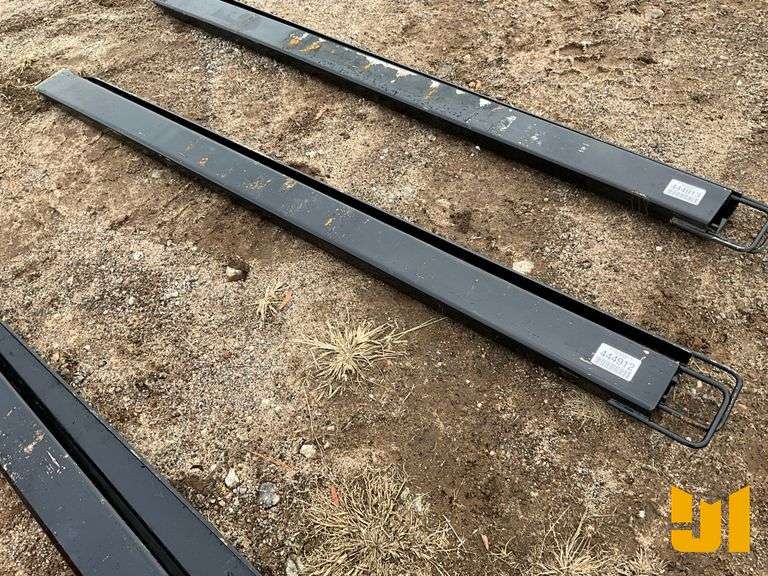 UNUSED 2025 KIT CONTAINER  84" FORK EXTENSIONS