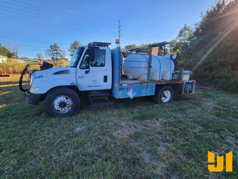 2006 INTERNATIONAL 4300 SBA 4X2 S/A FLATBED TRUCK VIN: 1HTMMAAM46H135184