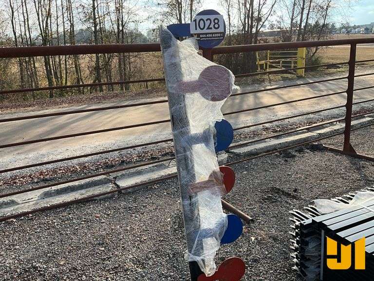 UNUSED KIT CONTAINER  1/4" DUELING TREE FOR .22 CALIBER