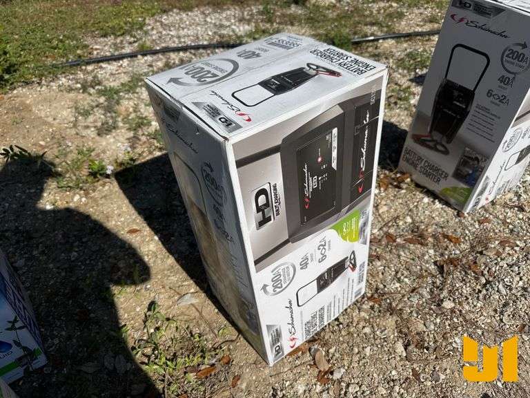 UNUSED SCHUMACHER SC1324 BATTERY CHARGER