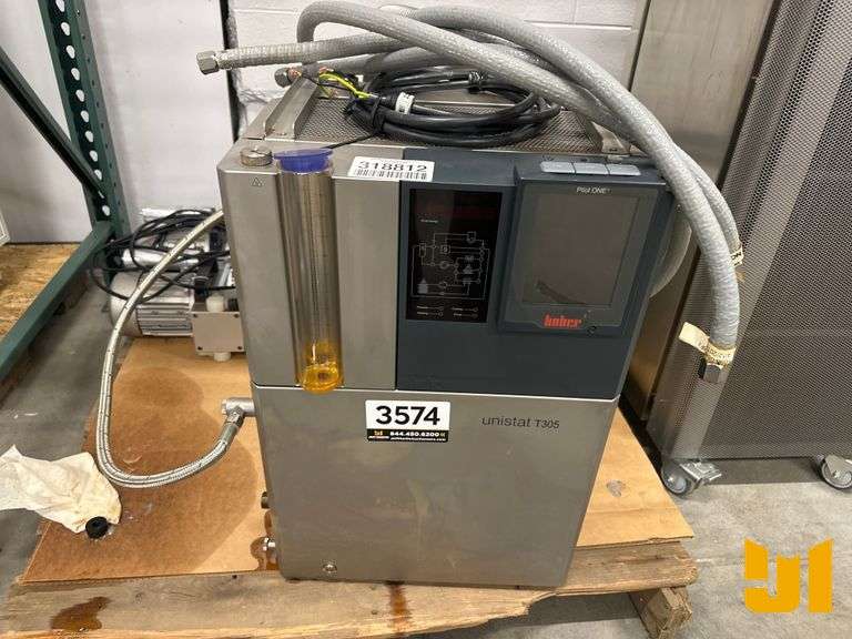 HUBER UNISTAT T305 DYNAMIC TEMPERATURE CONTROL SYSTEM SN: 355655