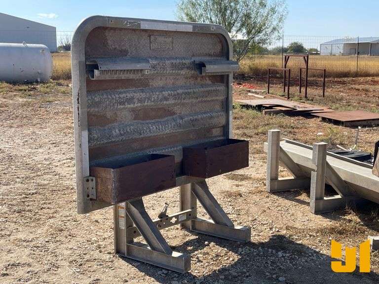 MERRITT HEADACHE RACK