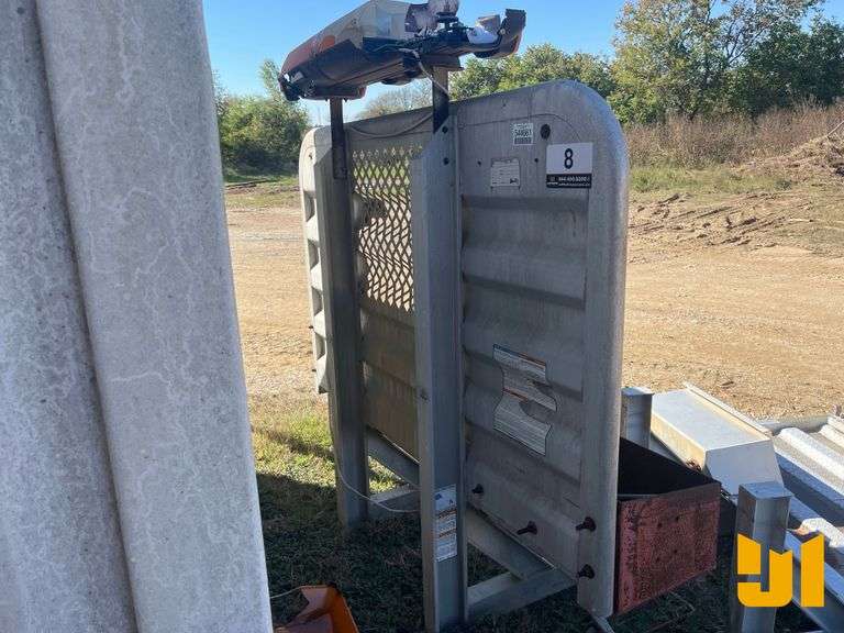 MERRITT HEADACHE RACK