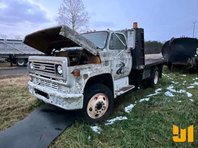 1979 CHEVROLET C60 S FLATBED TRUCK VIN: C16DB9V137824