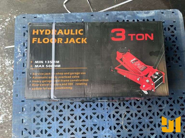 UNUSED 3 TON FLOOR JACK