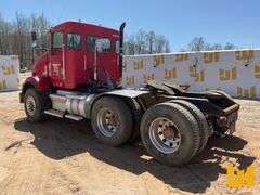 1999 KENWORTH T800 TANDEM AXLE DAY CAB TRUCK TRACTOR VIN: 1XKDDU0X6XJ830887
