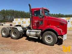 1999 KENWORTH T800 TANDEM AXLE DAY CAB TRUCK TRACTOR VIN: 1XKDDU0X6XJ830887