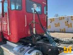 1999 KENWORTH T800 TANDEM AXLE DAY CAB TRUCK TRACTOR VIN: 1XKDDU0X6XJ830887