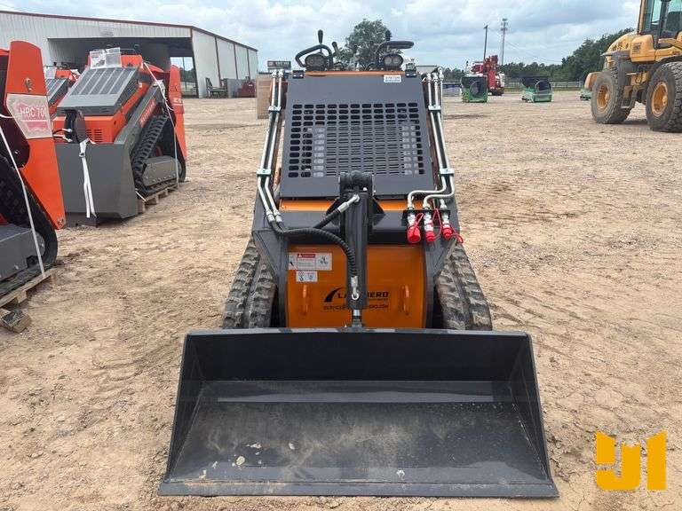 UNUSED LANDHERO LDH-H380 STAND ON MULTI TERRAIN LOADER