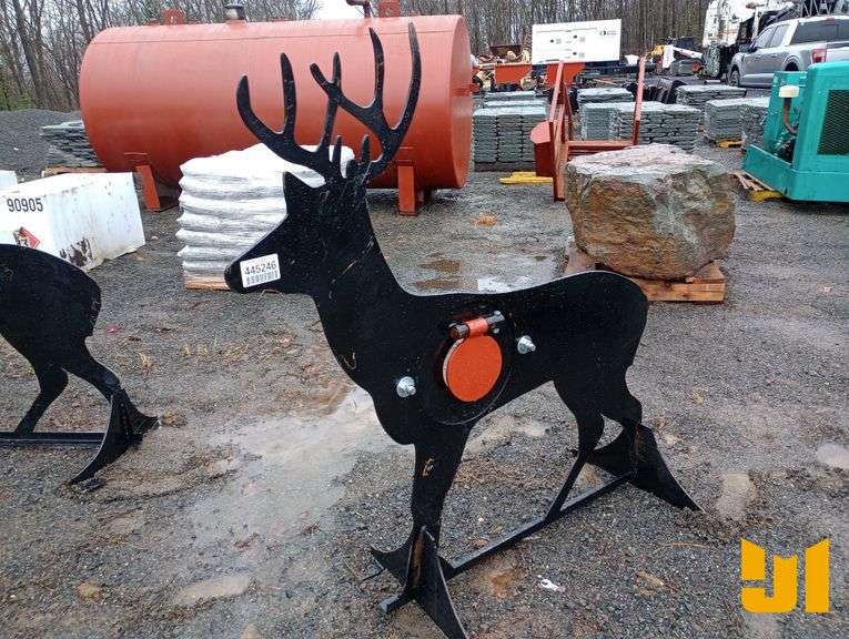 3/8" AR500 STEEL DEER SHOOTING TARGET W/ HEART FLAPPER