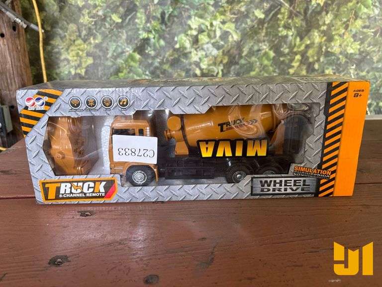 UNUSED 2025 SKLP MIXER TRUCK TOY, REMOTE CONTROL
