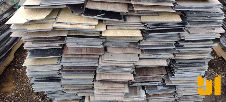 PALLET OF VINYL FLOORING