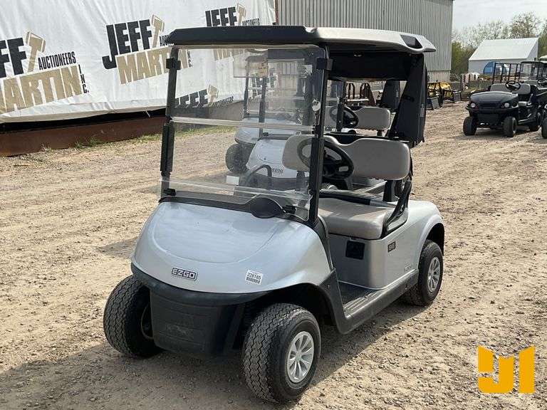 2021 EZ GO RXV GOLF CART 5613057