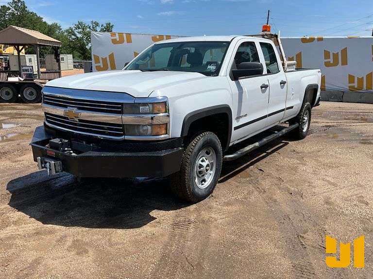 2015 CHEVROLET SILVERADO DOUBLE CAB 4X4 PICKUP VIN: 1GC2KUEG7FZ116221