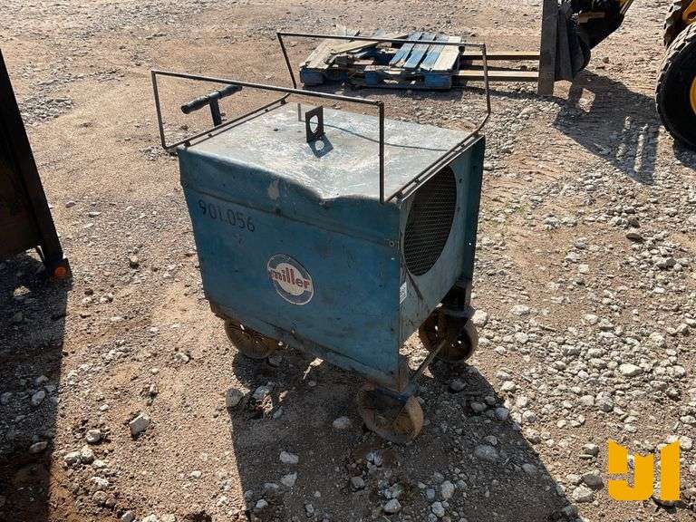 MILLER DEALARC 250 WELDER