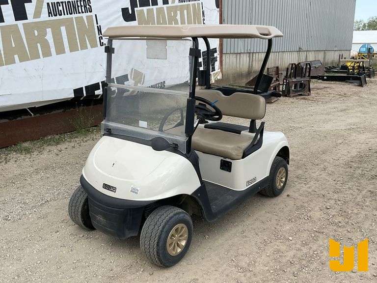 2018 EZ GO RXV GOLF CART SN: 5469827