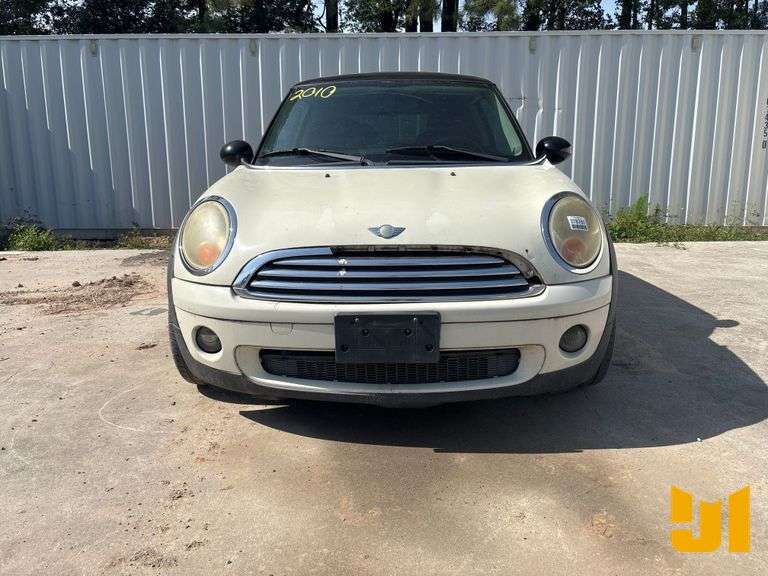 2010 MINI COOPER AUTOMOBILE VIN: WMWMF3C58ATZ24384