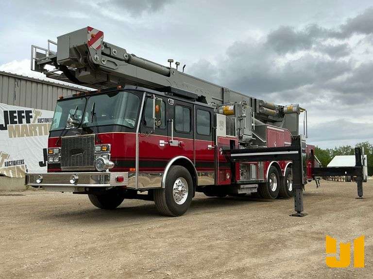 2002 E-ONE AERIAL LADDER/PUMP TRUCK VIN: 4EN3BCA8121004374 T/A  FIRE TRUCK