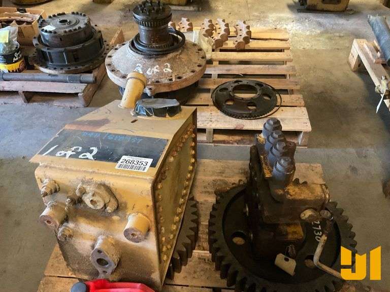 CAT D4H HYDRAULIC TANK, BELL ASSY, MISC GEARS, FINAL DRIVE