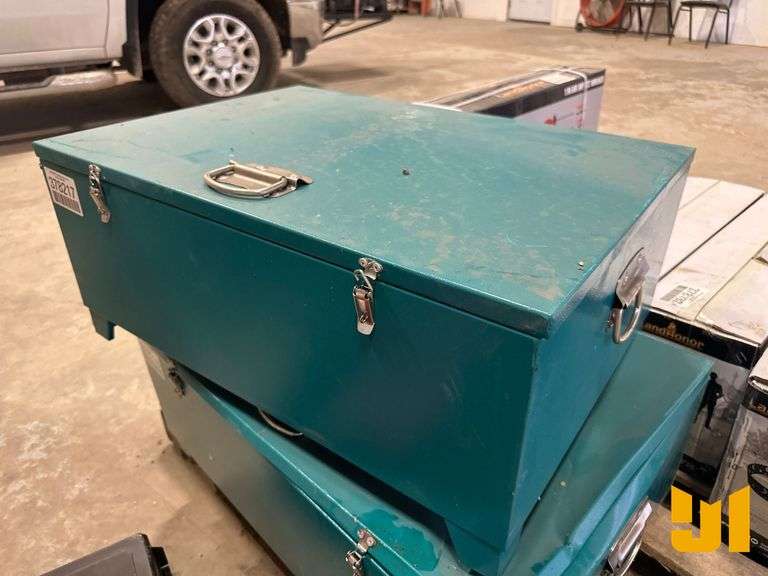 BOX OF UNUSED 1-1/2 IN. & 2 IN. STRAPS