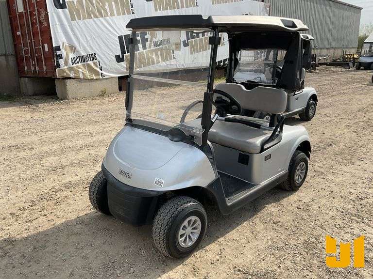 2021 EZ GO RXV GOLF CART 5613086