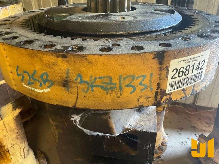 CAT 525B AXLE HOUSING