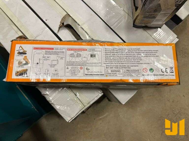 UNUSED 8-CHANNEL REMOTE CONTROL CRANE
