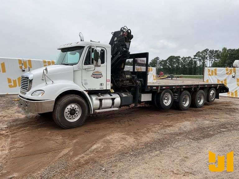 2010 FREIGHTLINER COLUMBIA 120 20500 LB BOOM TRUCK VIN: 1FVHF0CV5BDAW1310