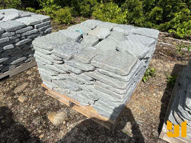 PALLET OF BLUE STONE PAVERS