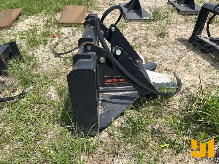 UNUSED 2024 LANDHONOR TP2-13-08D 46 IN. TREE PULLER SN: HL-01240