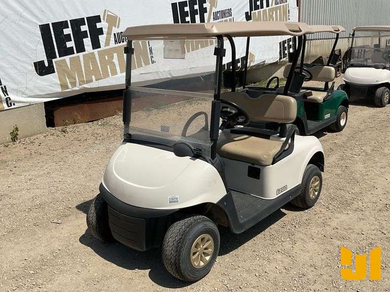 2018 EZ GO RXV GOLF CART SN: 5469826