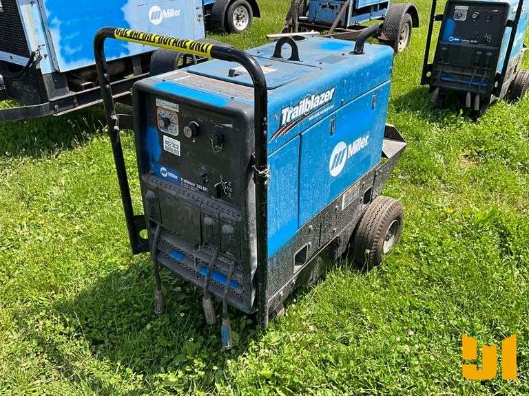 MILLER TRAILBLAZER 325 EFI WELDER/GENERATOR 325 AMP PORTABLE WELDER SN ...