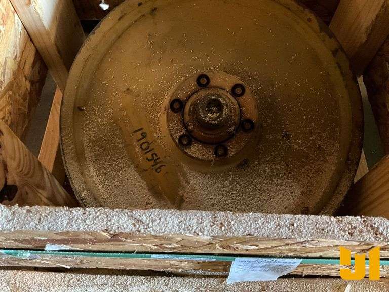 IDLER PART #1901546 CAT D6N