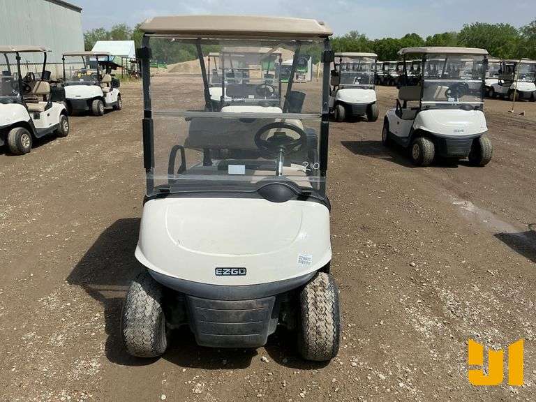 2020 EZ GO RXV GOLF CART 5526716
