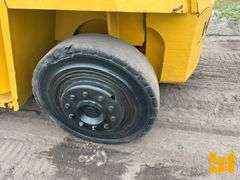 HYSTER ROUGH TERRAIN FORKLIFT