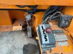 2011 BRODERSON RT300 ROUGH TERRAIN CRANE SN: 37818300