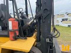 HYSTER ROUGH TERRAIN FORKLIFT
