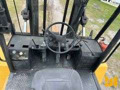 HYSTER ROUGH TERRAIN FORKLIFT