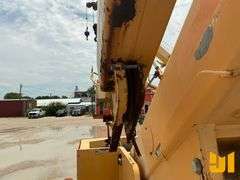 2012 BRODERSON IC80-3J CARRY DECK CRANE SN: 637157