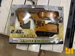 UNUSED 8-CHANNEL REMOTE CONTROL EXCAVATOR